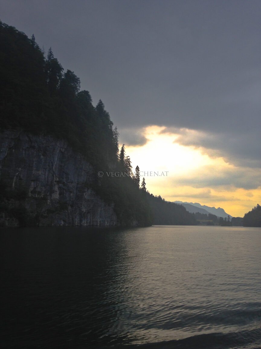 Königssee vor dem Hagel, wer sieht die schlafende Hexe?